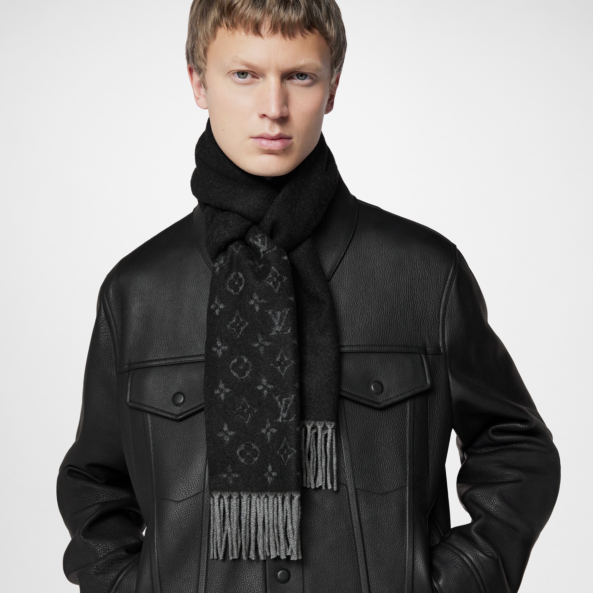 Black louis hot sale vuitton scarf mens